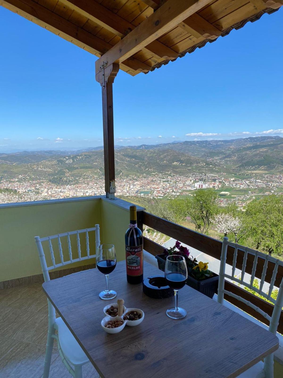 Vila Dean Berat Exteriér fotografie