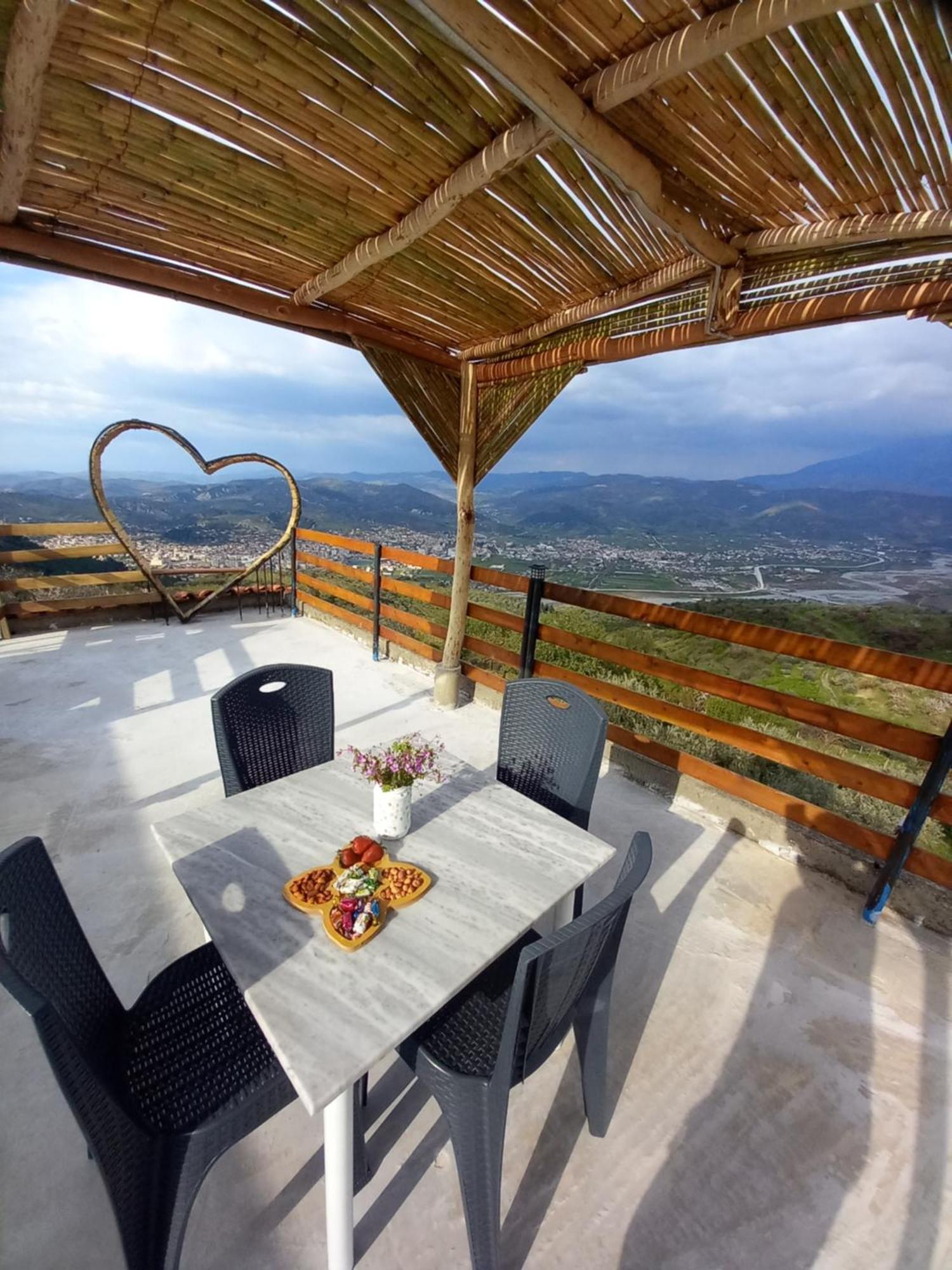 Vila Dean Berat Exteriér fotografie