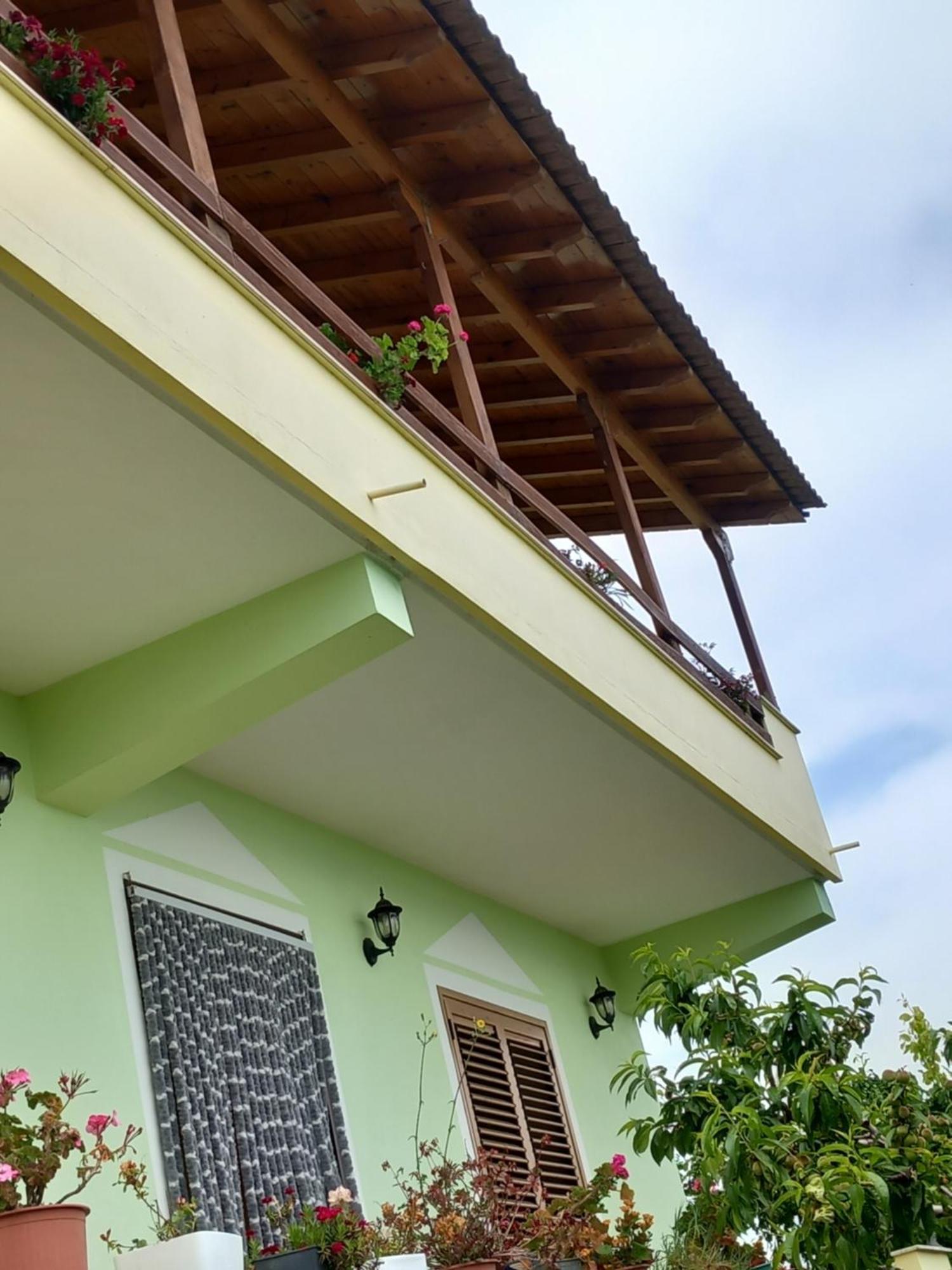 Vila Dean Berat Exteriér fotografie